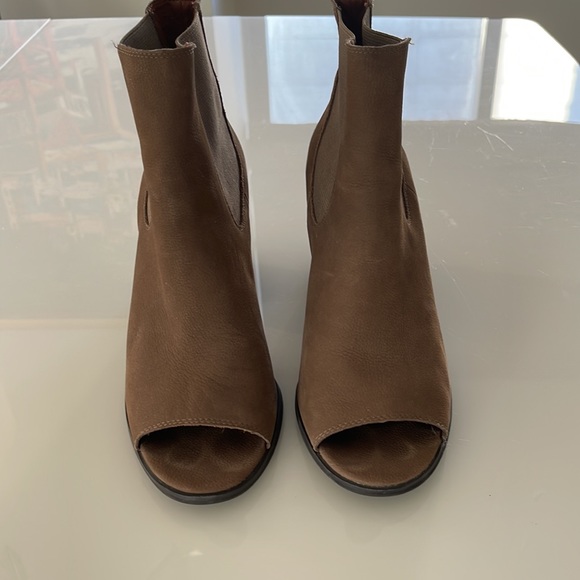 Lucky Brand light brown nubuck open toe booties - Picture 3 of 10